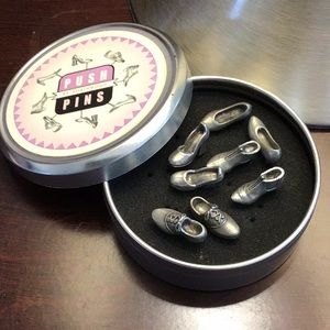 Shoe Designed Push Pins